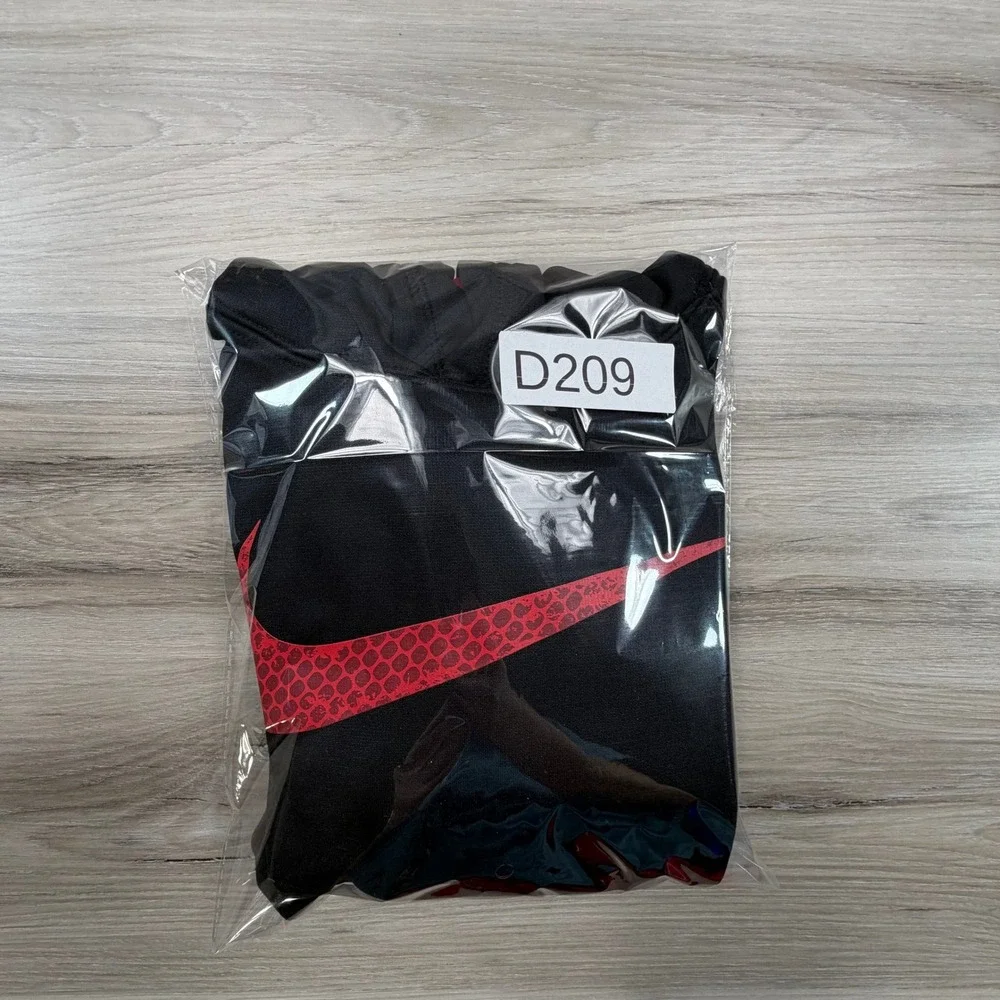Kids Nike Therma Fit Hoodie Black Red‎ Logo Activewear Size XS